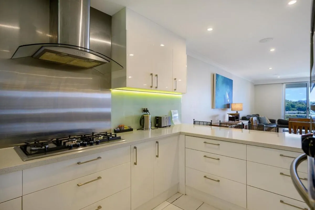 Poinciana Lodges Hamilton Island Apartament