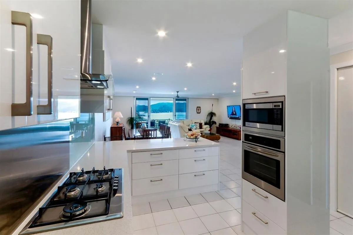 Poinciana Lodges Hamilton Island