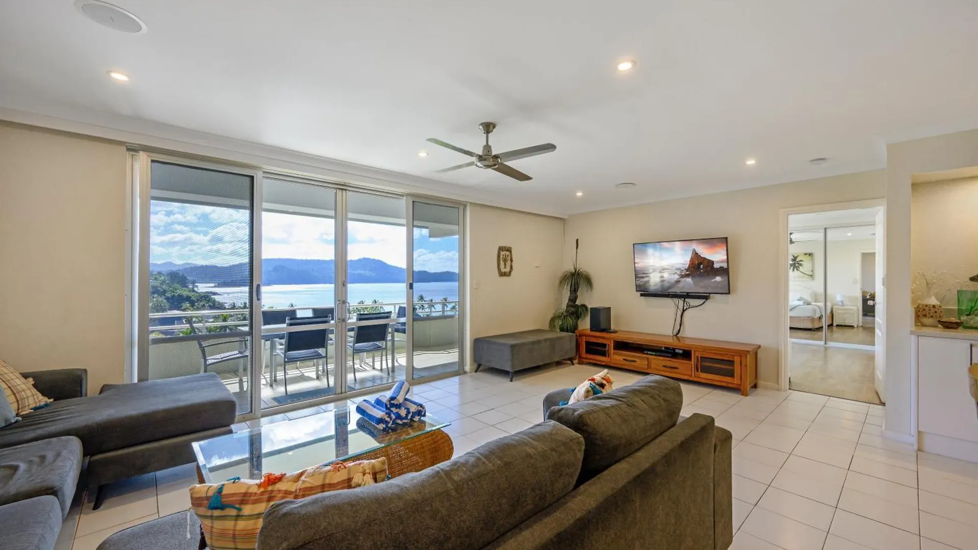 Poinciana Lodges Hamilton Island 0*,